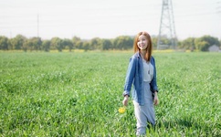 180斤男生摔伤腿体育老师背其去中考